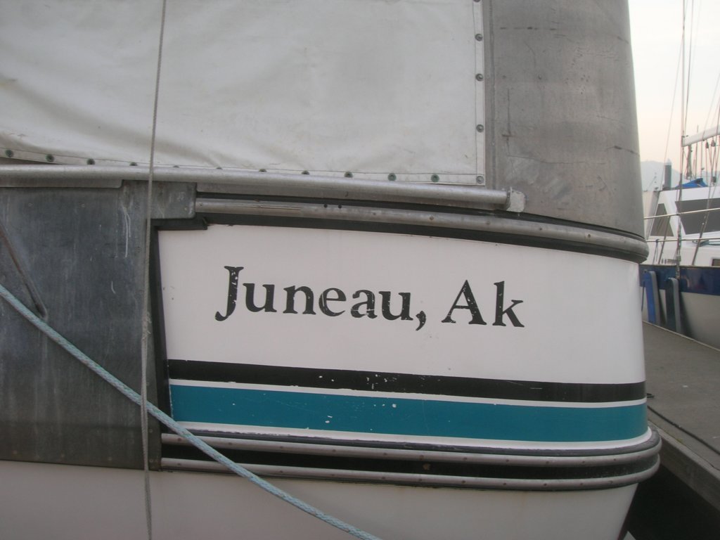 juneauakboat.jpg