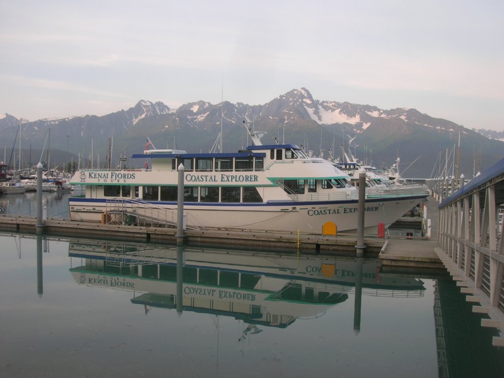 kenaifjordstourboat.jpg
